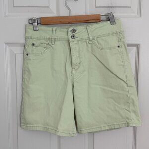 Curve Appeal Bermuda Shorts Womens 8/29 Green High Rise Vaca Resort Stretch